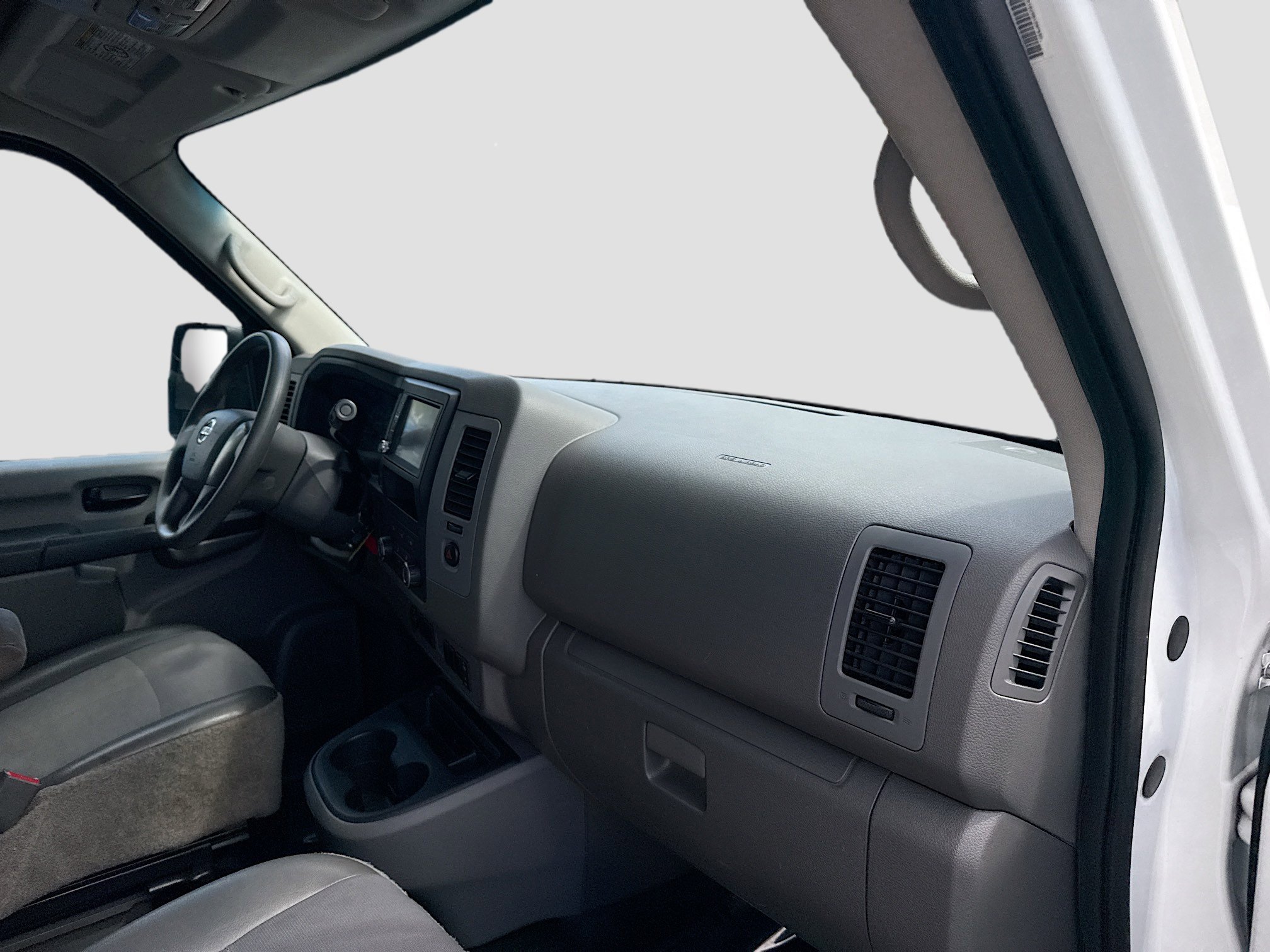 Used 2021 Nissan NV 2500 S image 25