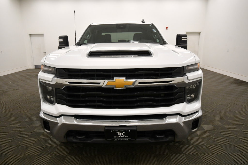 Used 2024 Chevrolet Silverado 2500 LT AWD/4WD image 10