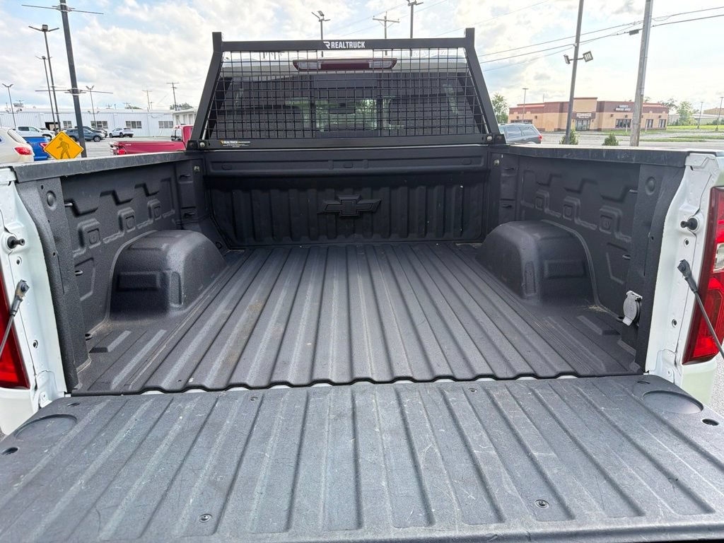 Used 2022 Chevrolet Silverado 1500 LT Trail Boss w/ Convenience Package II AWD/4WD image 16