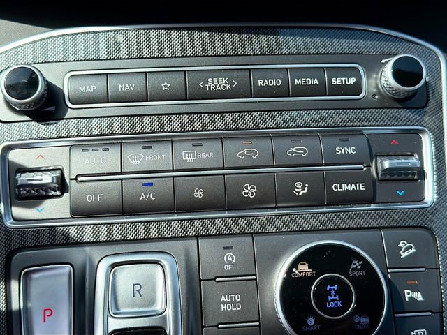 Used 2023 Hyundai Santa Fe Limited AWD/4WD image 17