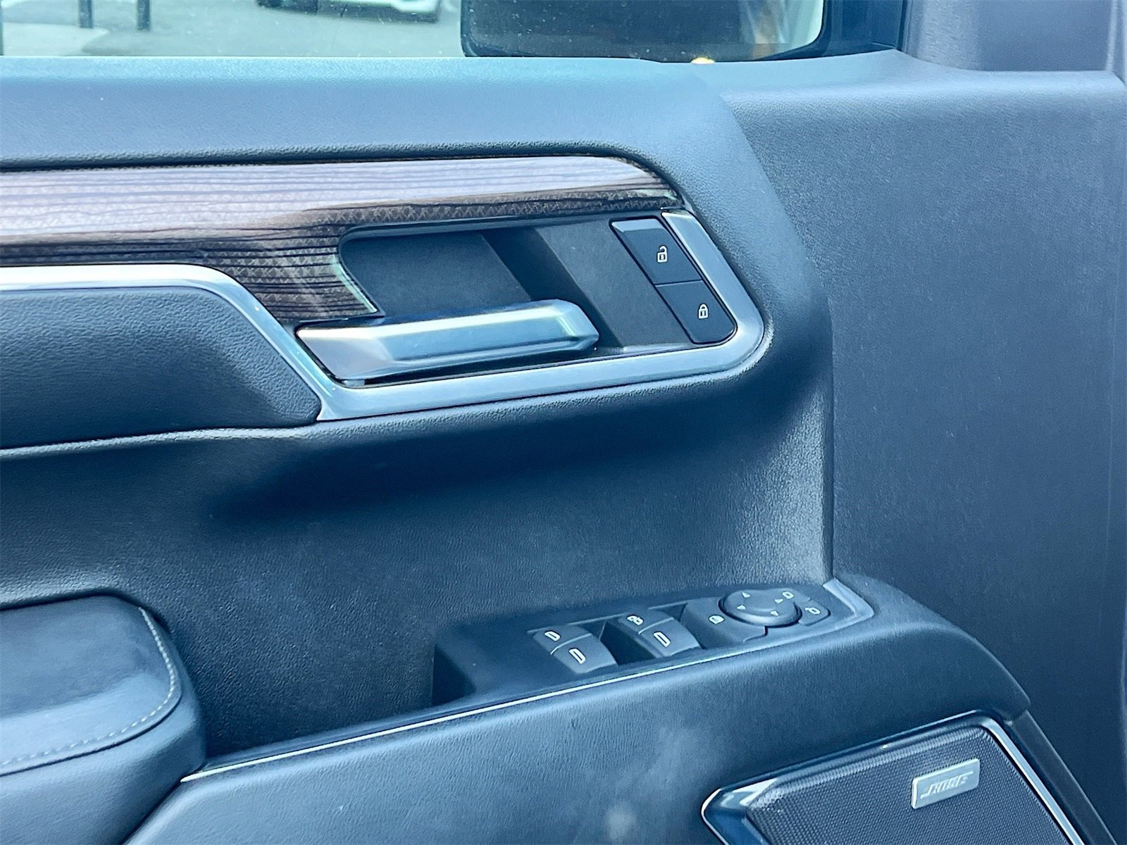 Used 2023 Chevrolet Silverado 1500 LT Trail Boss w/ Convenience Package II image 18