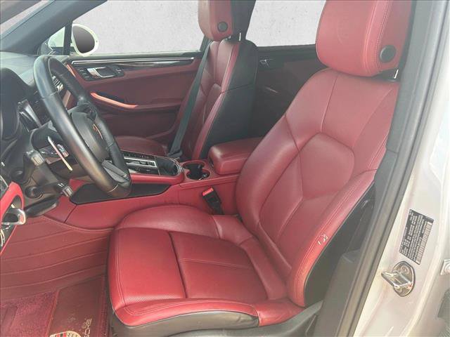Used 2023 Porsche Macan Turbo AWD/4WD image 16