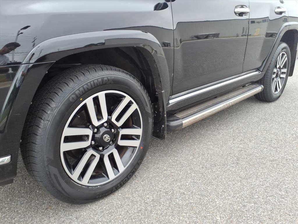 Used 2023 Toyota 4Runner Limited AWD/4WD image 9