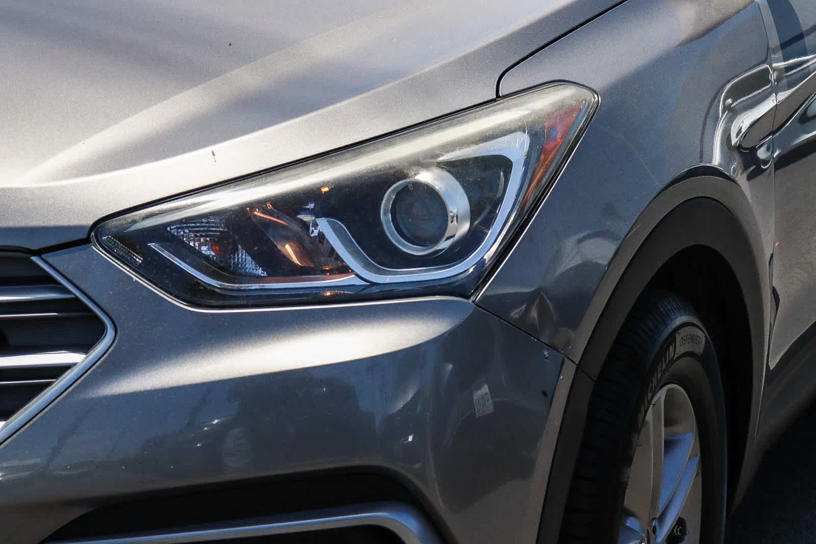 Used 2018 Hyundai Santa Fe Sport FWD image 2