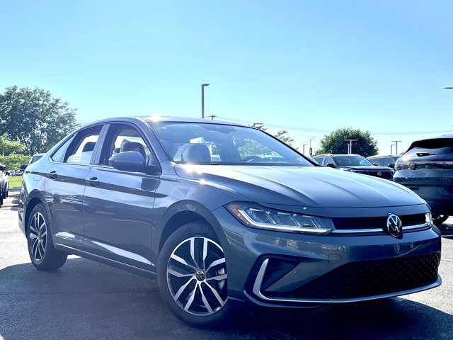 New 2026 Volkswagen Jetta SE FWD image 2