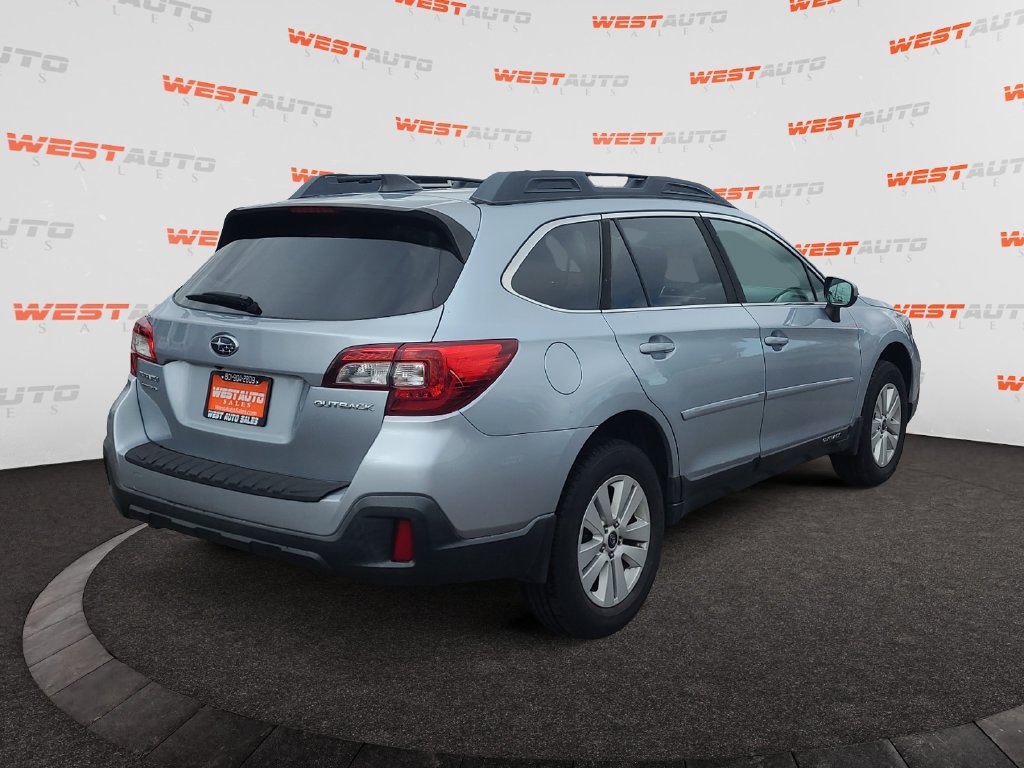 Used 2018 Subaru Outback 2.5i Premium AWD/4WD image 5