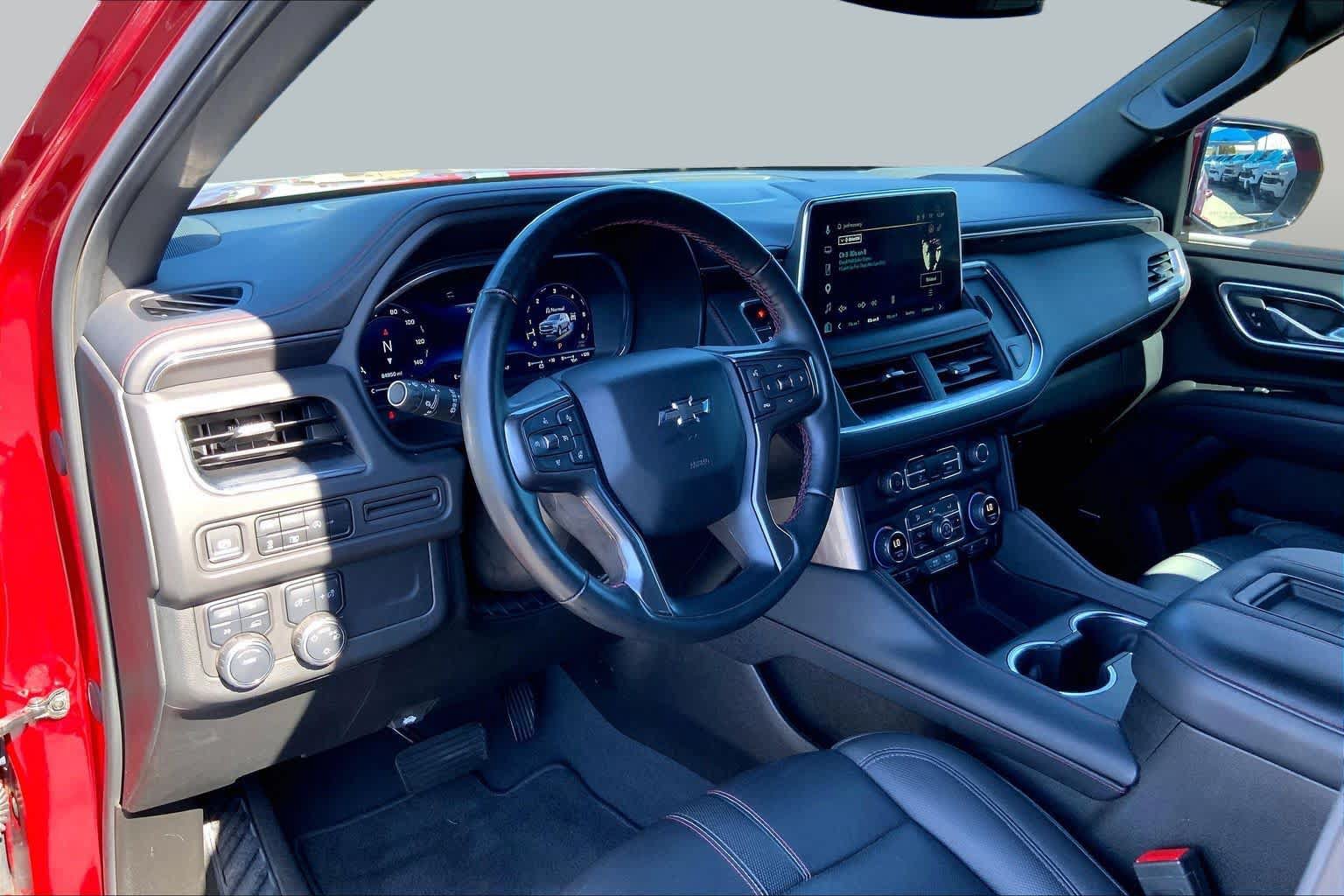 Used 2024 Chevrolet Tahoe RST w/ Luxury Package AWD/4WD image 18