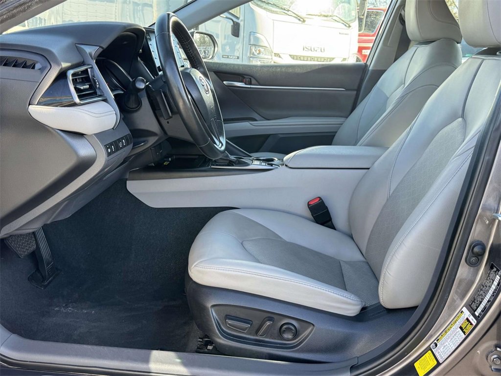 Used 2023 Toyota Camry XSE image 20