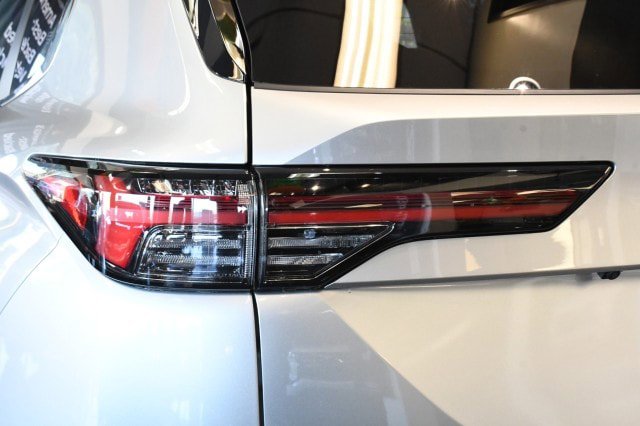 New 2026 Mitsubishi Outlander ES AWD/4WD image 14