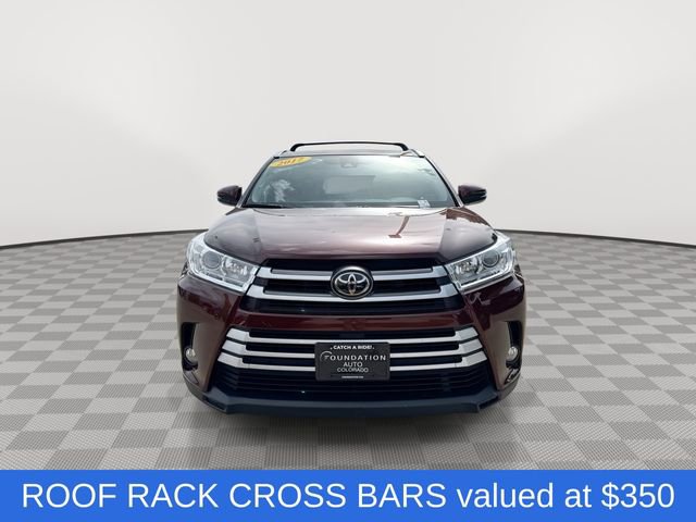 Used 2017 Toyota Highlander XLE AWD/4WD image 3