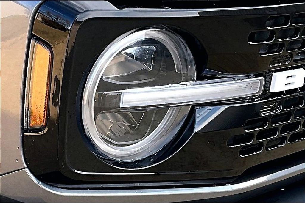 Certified 2022 Ford Bronco Wildtrak image 4