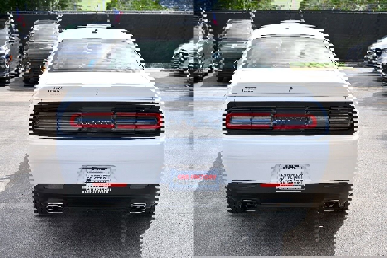 Used 2022 Dodge Challenger GT image 5