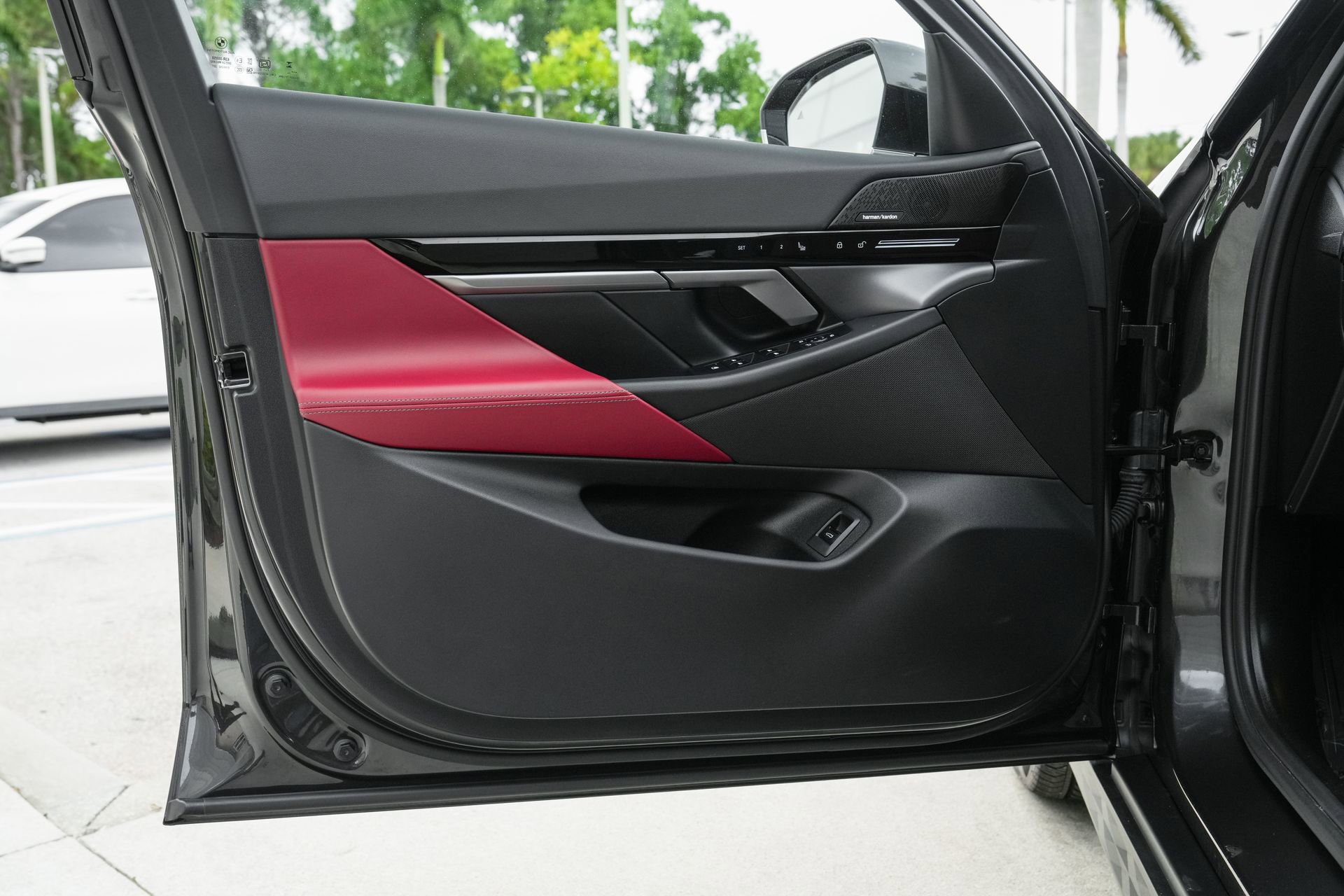 Used 2024 BMW 530i w/ M Sport Package image 33