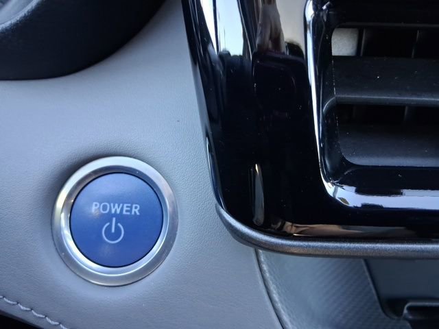 Used 2021 Toyota Highlander XLE image 26