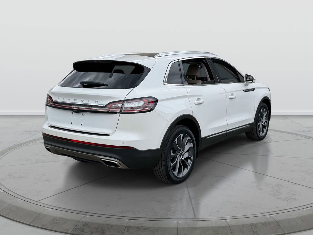 Used 2022 Lincoln Nautilus Reserve AWD/4WD image 8
