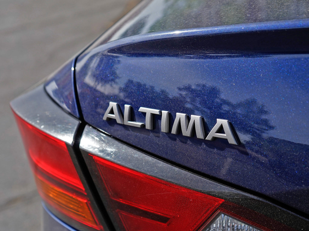 Used 2024 Nissan Altima 2.5 SR FWD image 10