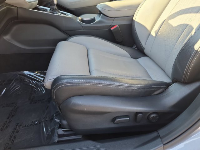 Used 2023 Subaru Outback Limited XT AWD/4WD image 17