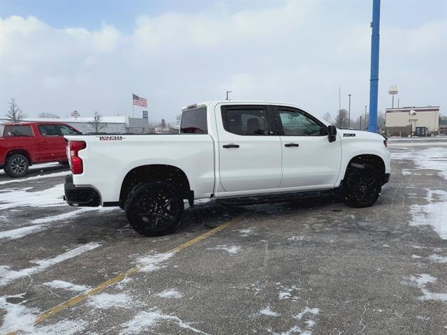 Used 2023 Chevrolet Silverado 1500 Custom Trail Boss w/ LPO, Dark Essentials Package image 31