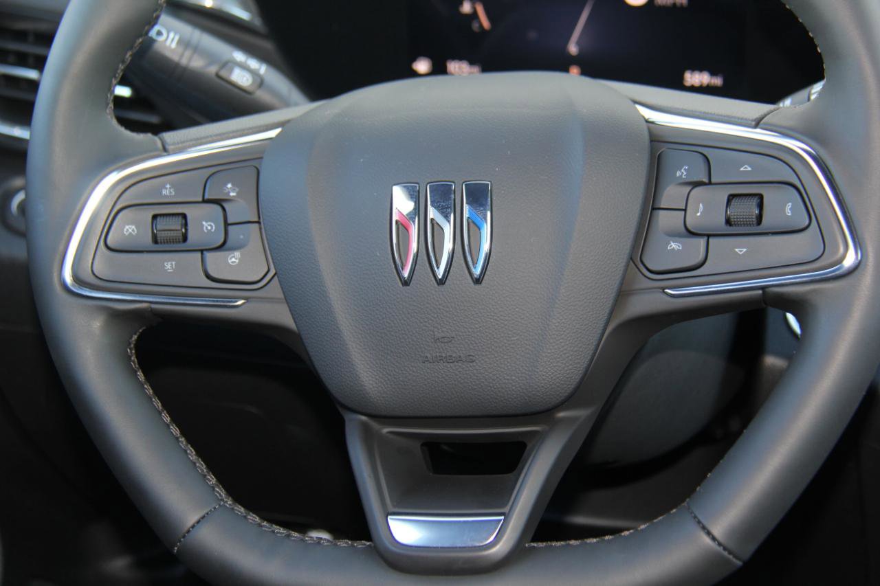 Used 2025 Buick Envista Preferred w/ Convenience I Package image 12