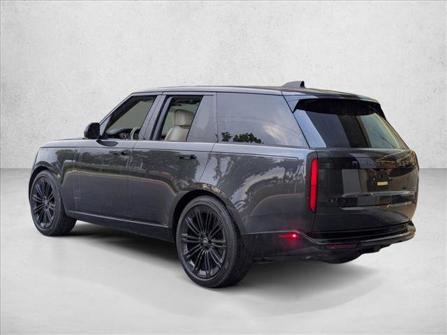 Used 2025 Land Rover Range Rover SE AWD/4WD image 4