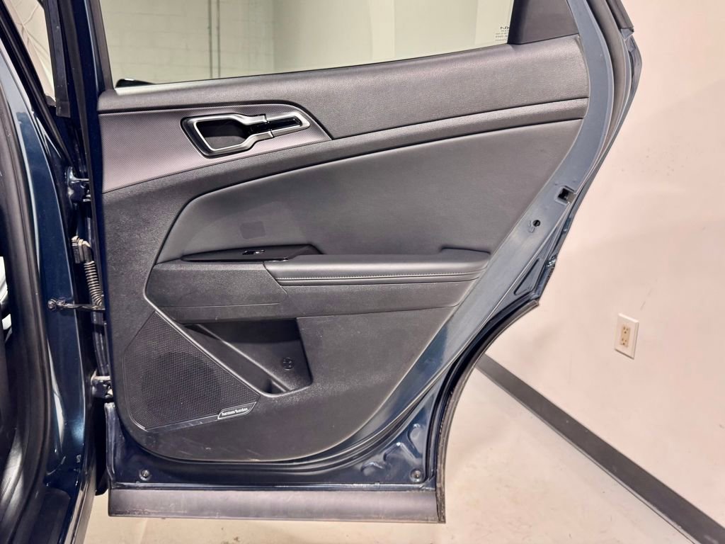 Used 2023 Kia Sportage SX Prestige image 32