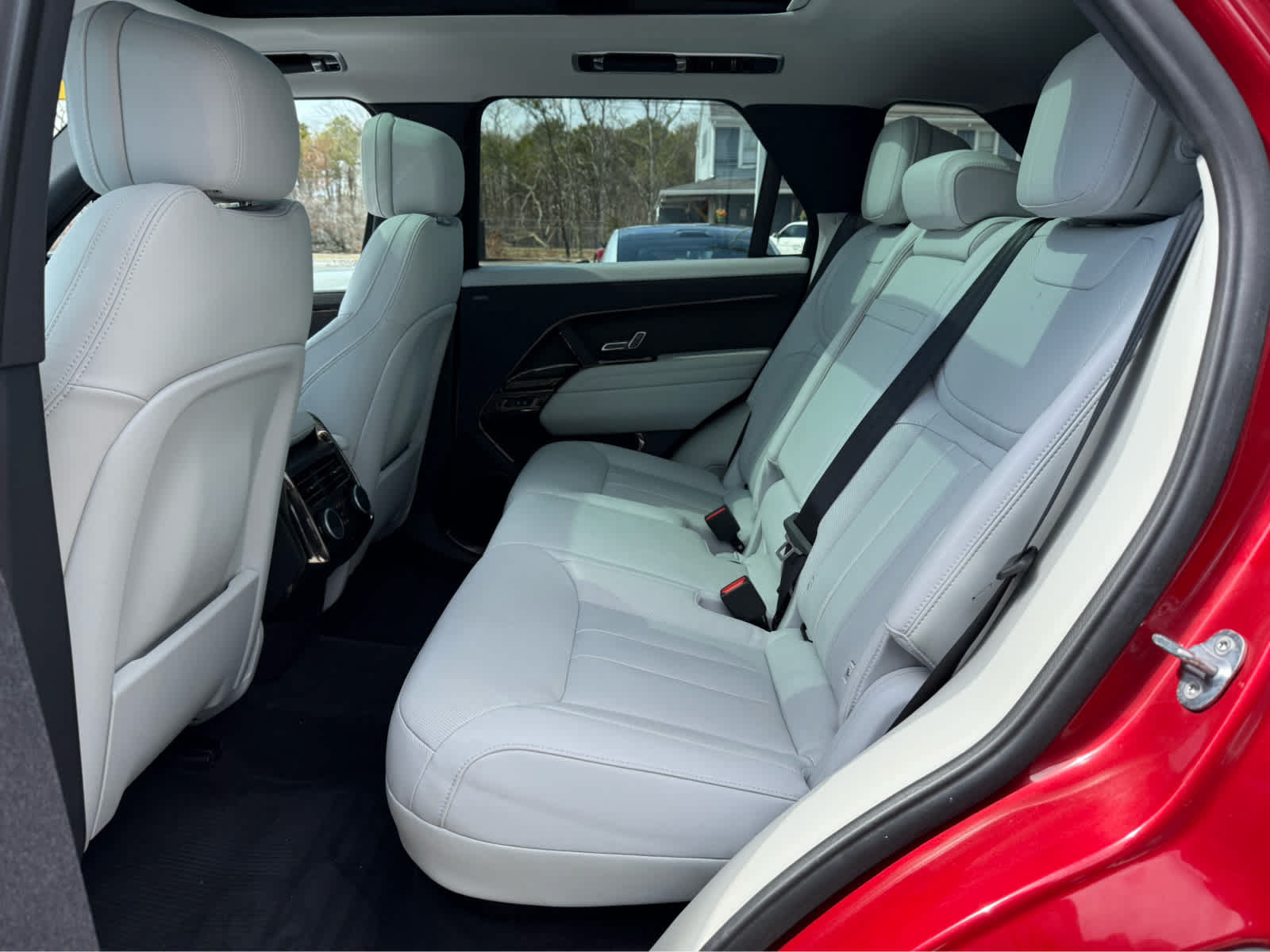 Used 2023 Land Rover Range Rover Sport SE AWD/4WD image 31