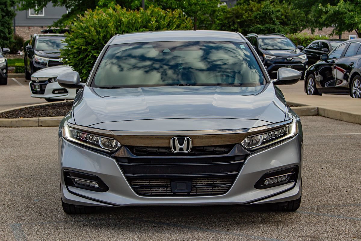 Used 2018 Honda Accord Sport image 2