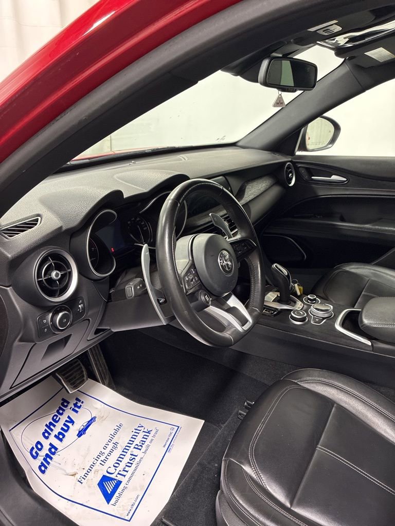 Used 2022 Alfa Romeo Stelvio Sprint image 13