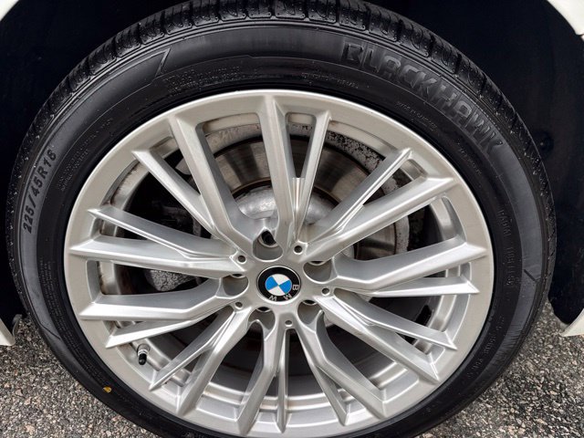 Used 2023 BMW 330i xDrive Sedan w/ Premium Package AWD/4WD image 10