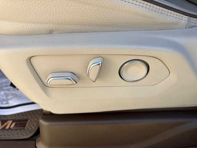 Used 2023 GMC Yukon Denali image 22