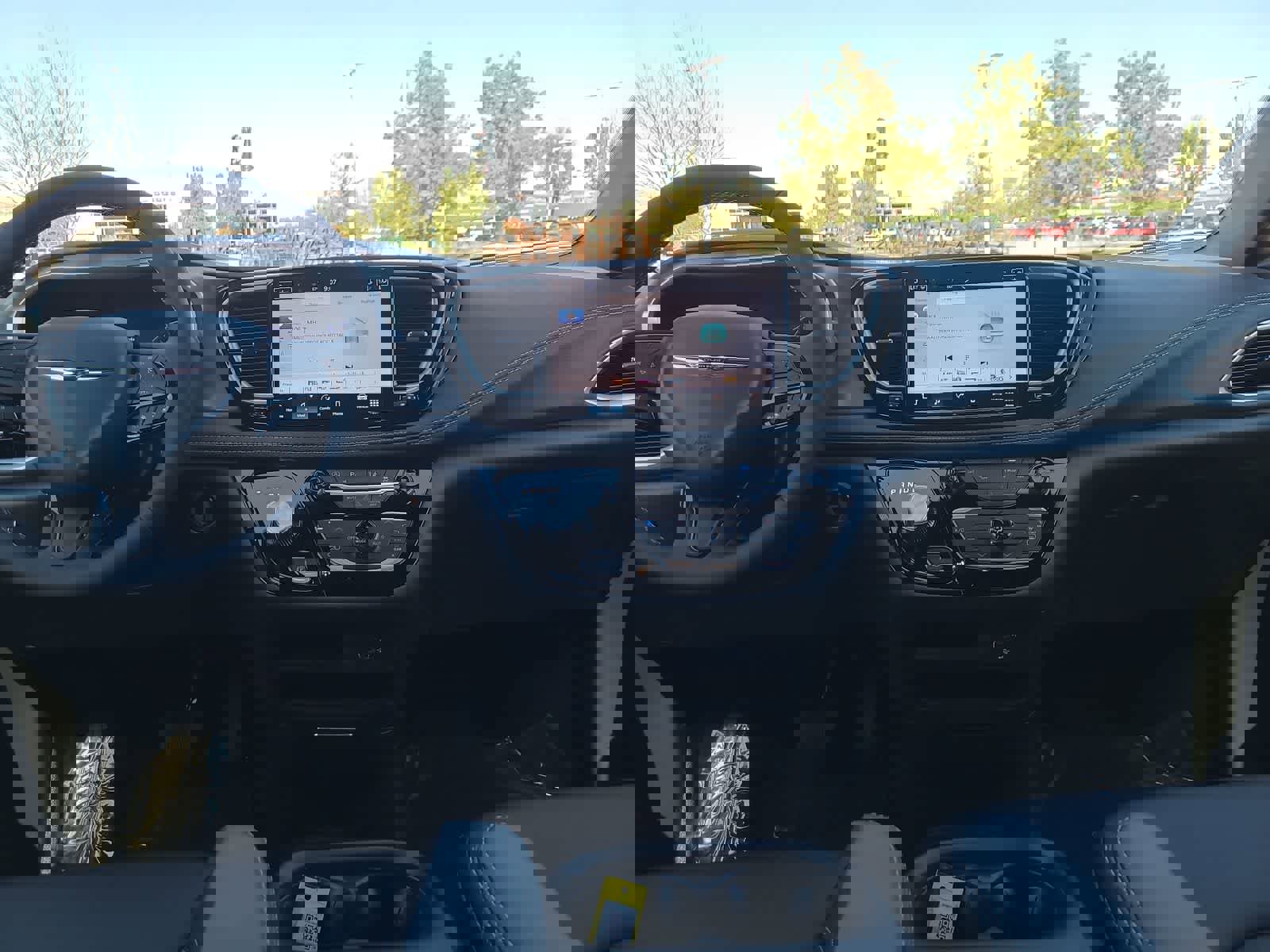 New 2026 Chrysler Pacifica Select image 18