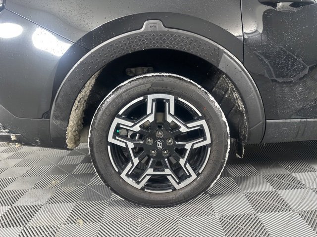Used 2025 Hyundai Santa Cruz Limited image 11