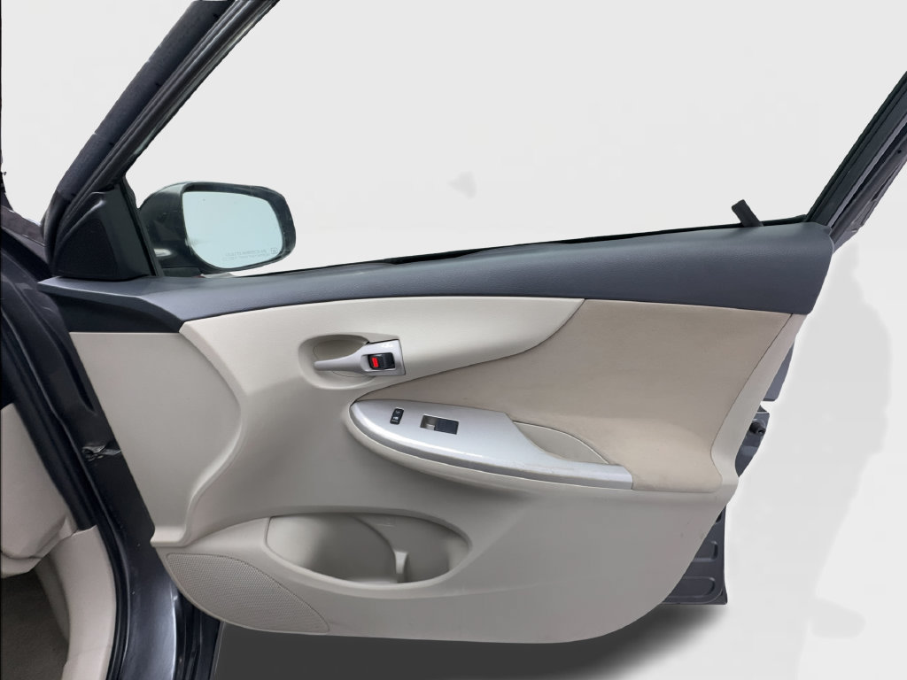 Used 2011 Toyota Corolla LE FWD image 30