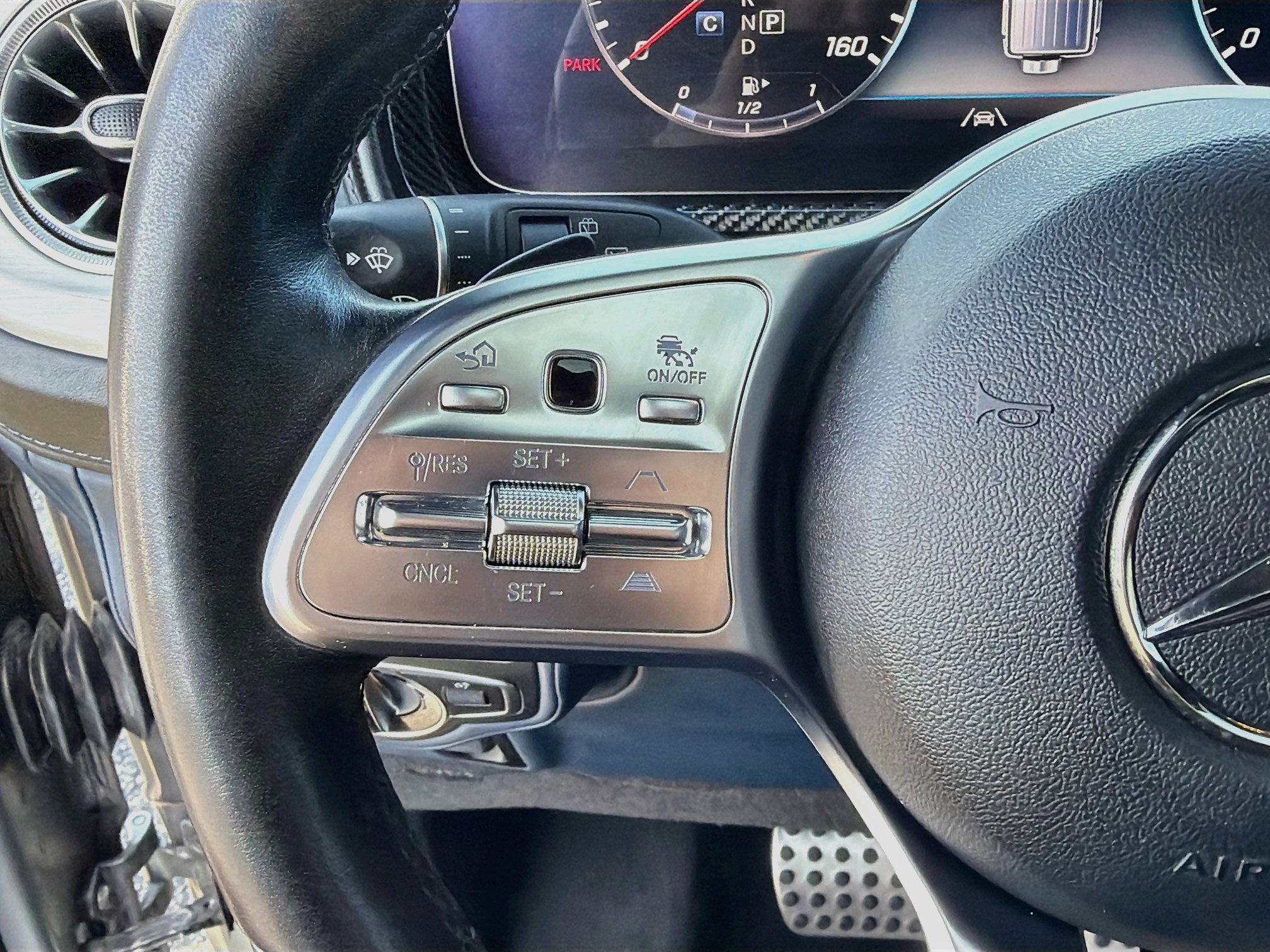 Used 2022 Mercedes-Benz G 550 image 35