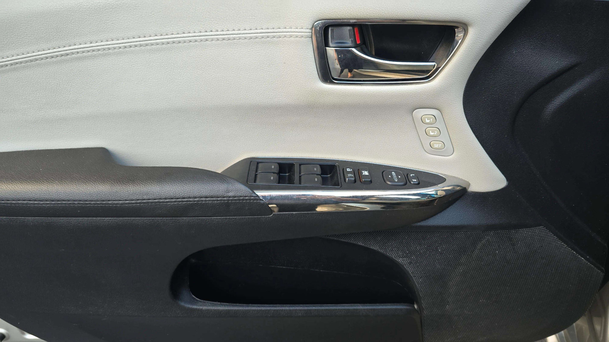 Used 2018 Toyota Avalon XLE Premium image 45