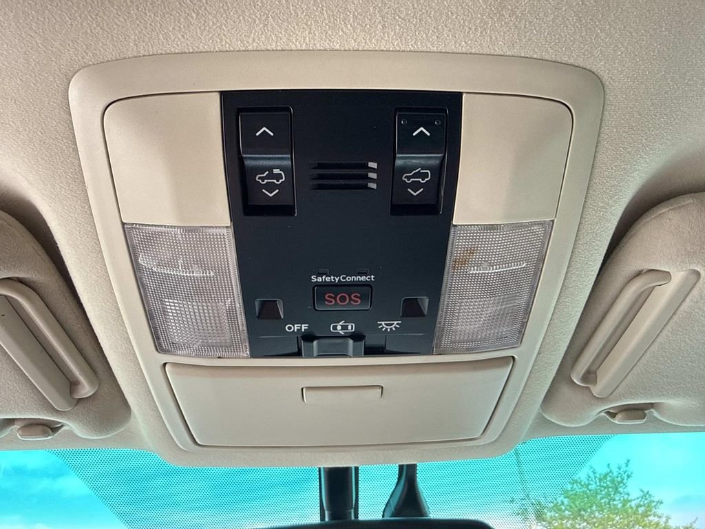 Used 2015 Lexus GX 460 w/ Premium Package image 49