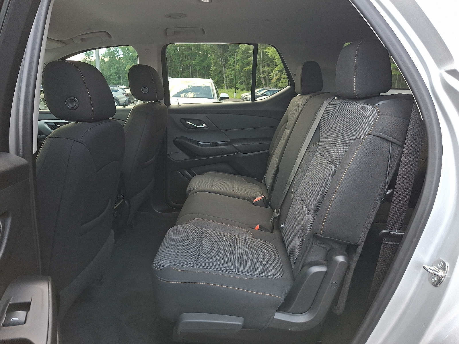 Used 2021 Chevrolet Traverse LS AWD/4WD image 10