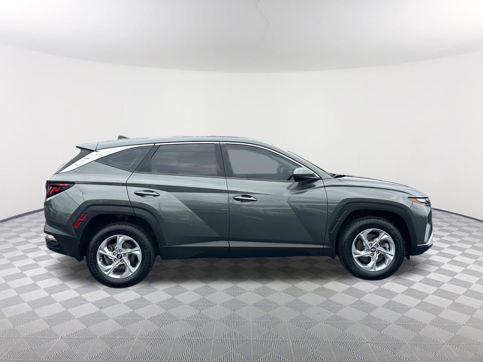 Used 2022 Hyundai Tucson SE w/ Cargo Package AWD/4WD image 4
