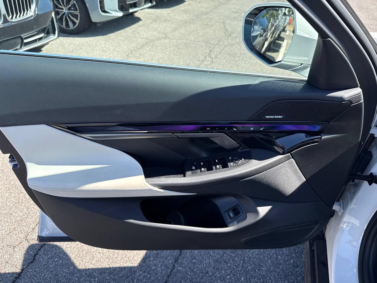Certified 2025 BMW i5 xDrive40 w/ Premium Package AWD/4WD image 13