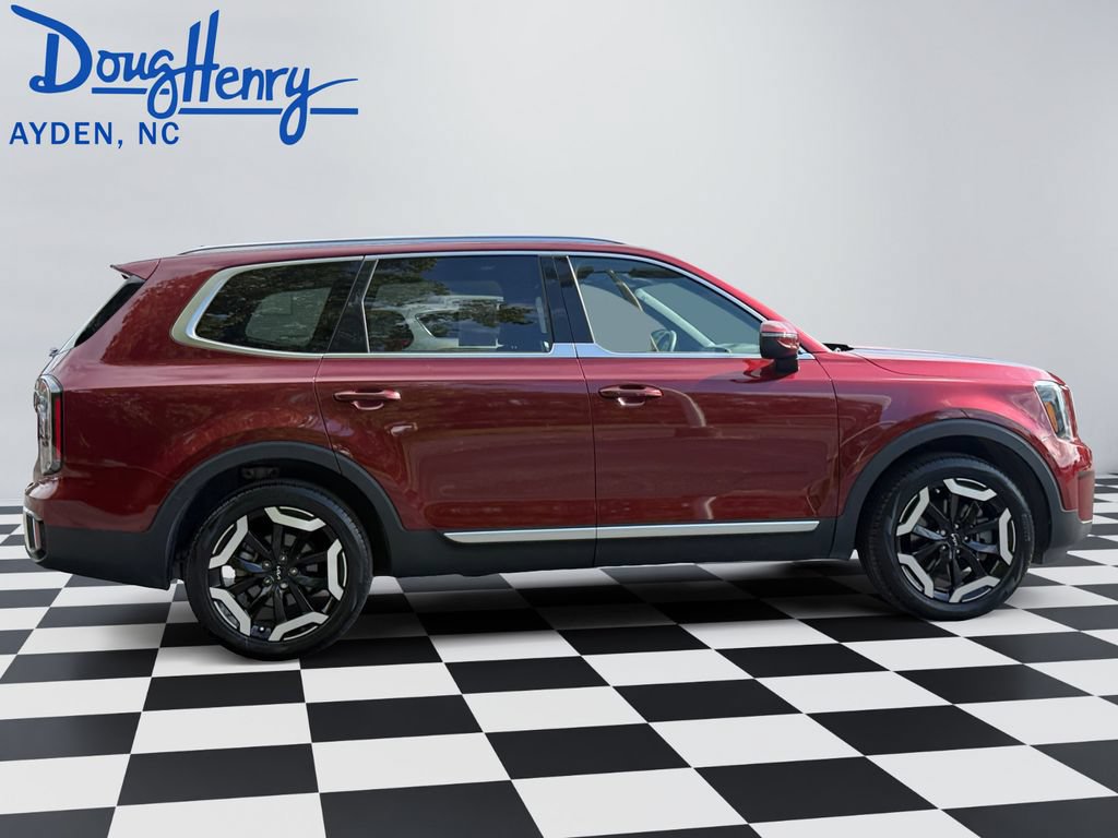 Used 2023 Kia Telluride EX w/ EX Captain's Chair Package FWD image 6
