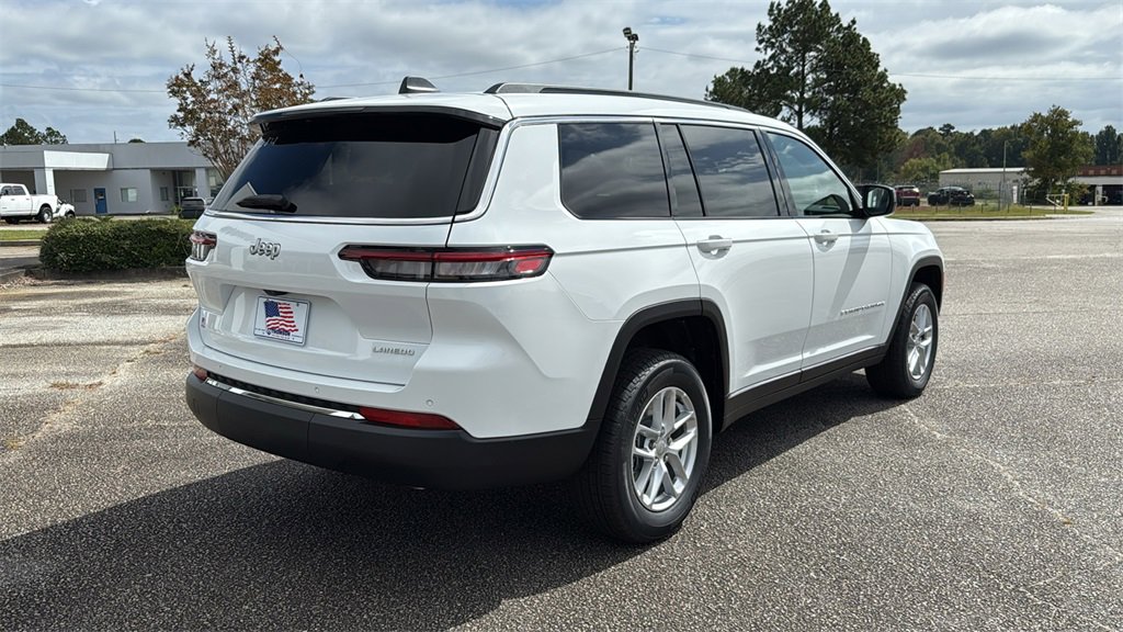New 2025 Jeep Grand Cherokee L Laredo image 8