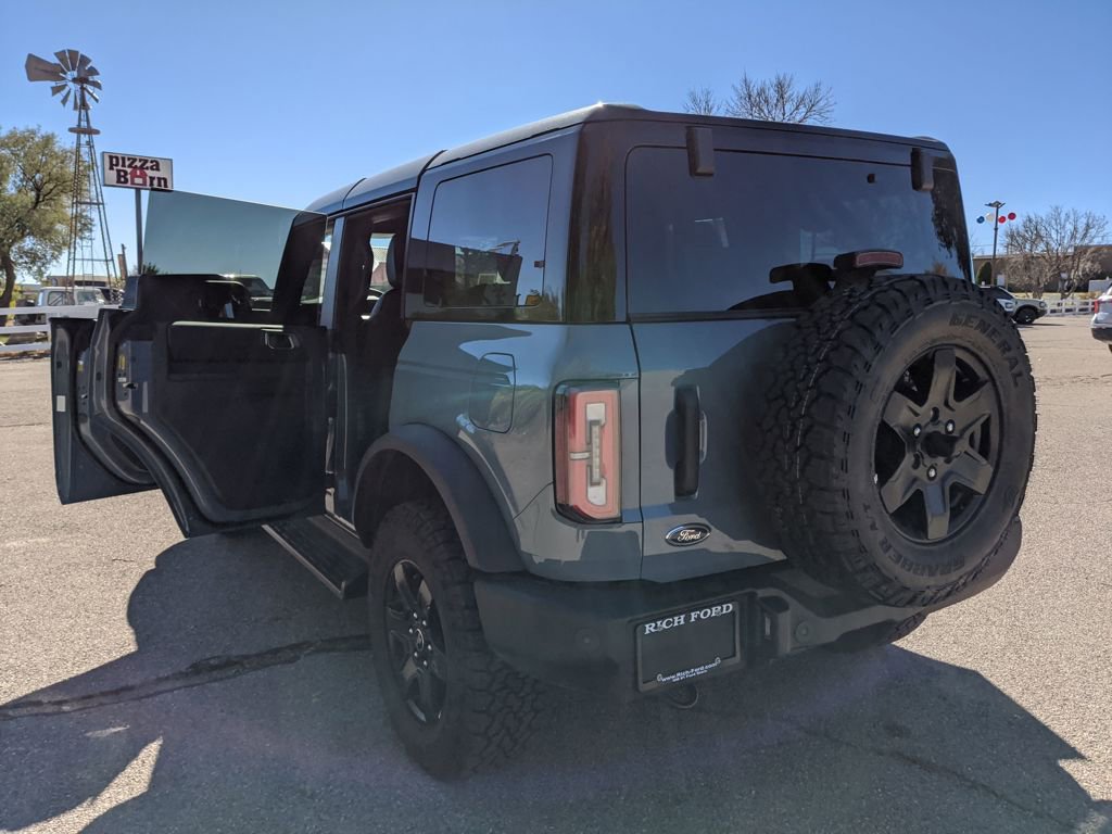 New 2025 Ford Bronco Outer Banks image 9
