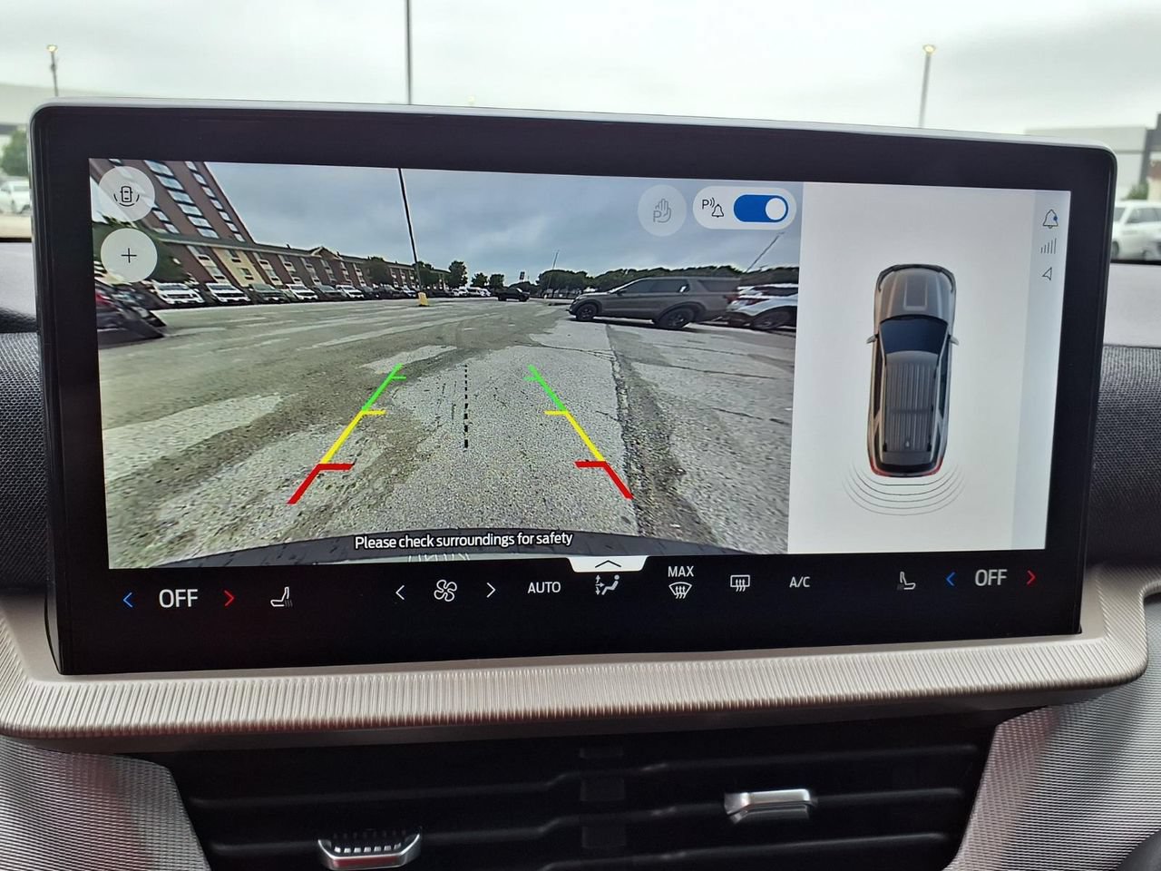 New 2026 Ford Explorer Active RWD image 9