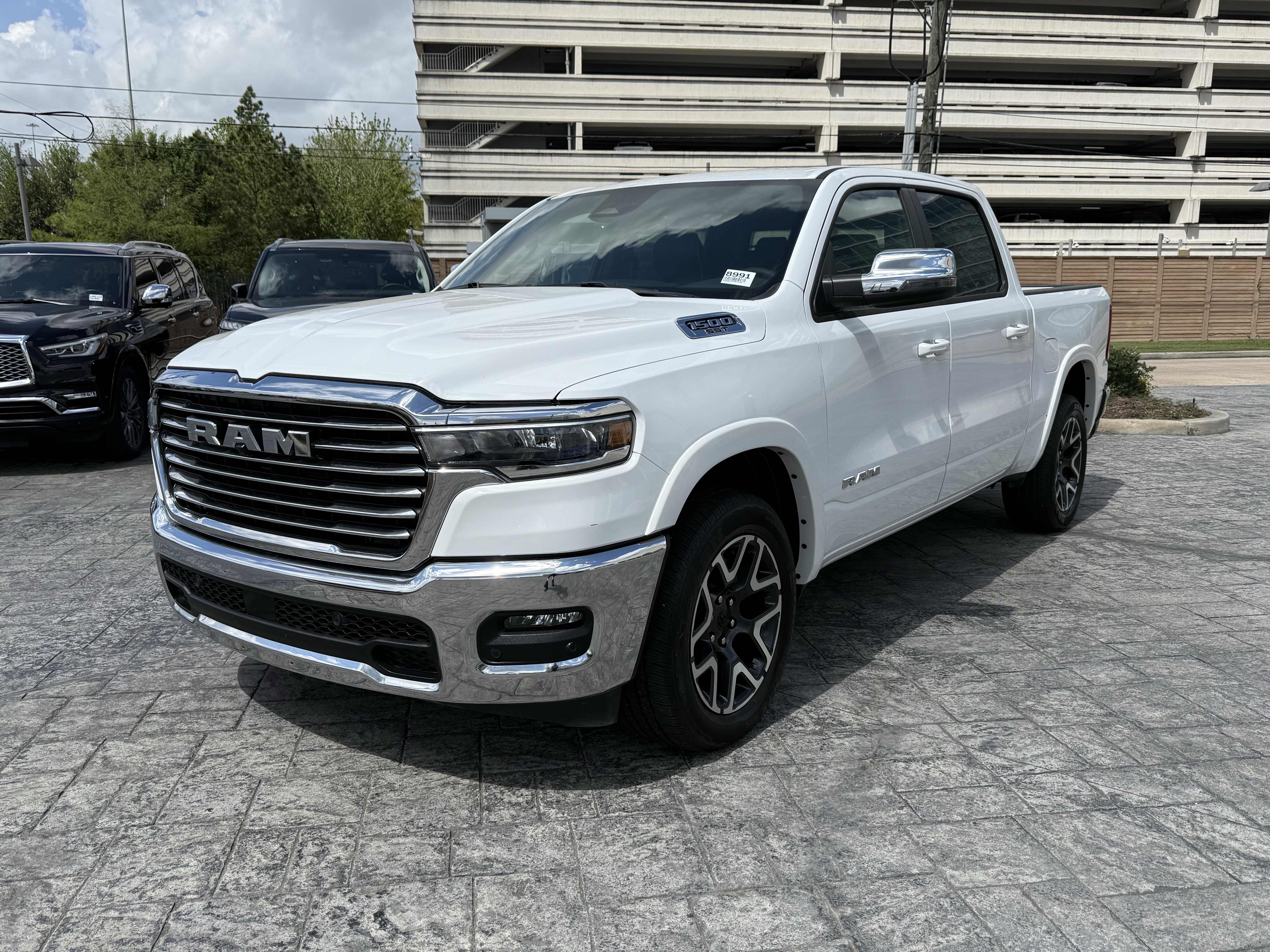 Used 2025 RAM 1500 Laramie image 3