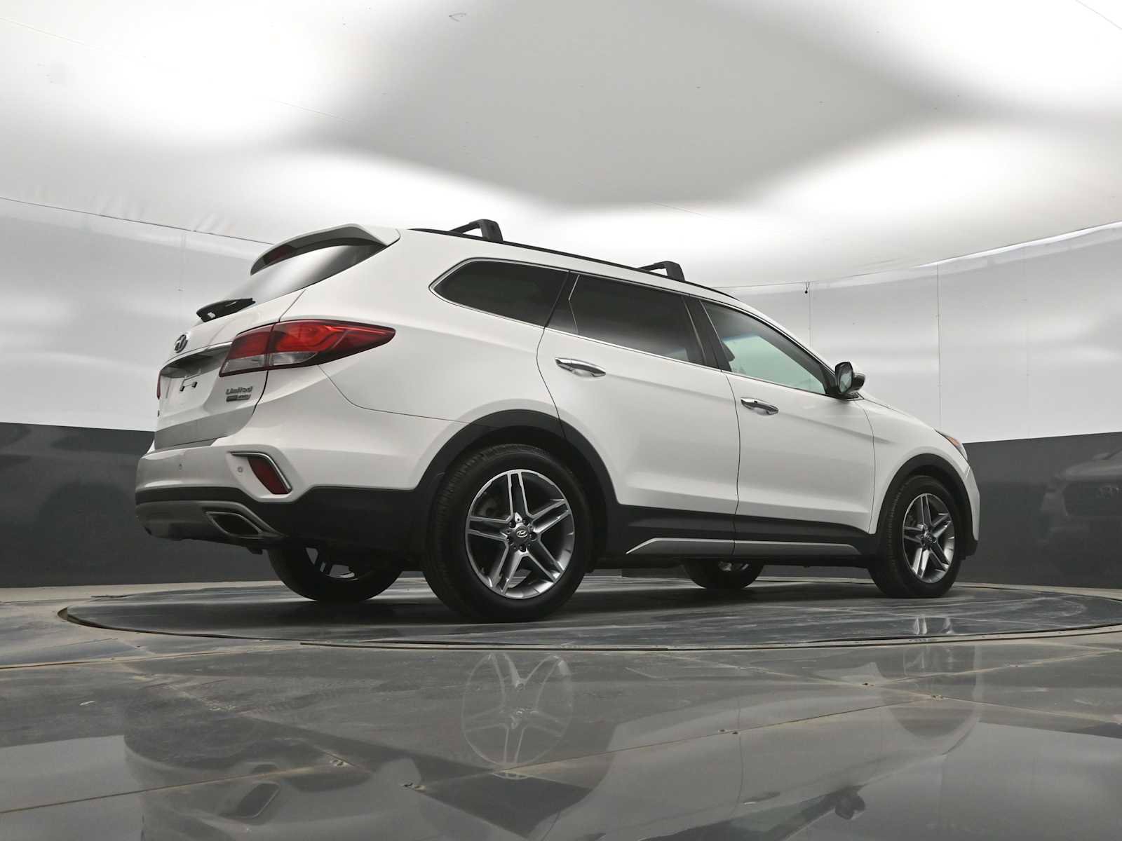 Used 2017 Hyundai Santa Fe Limited AWD/4WD image 37