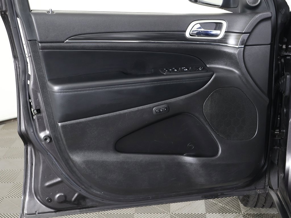 Used 2021 Jeep Grand Cherokee Limited image 23