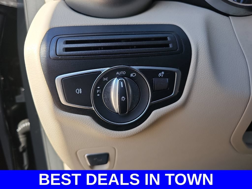 Used 2019 Mercedes-Benz GLC 350e 4MATIC image 25