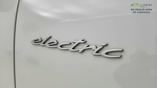 Used 2025 Porsche Macan Electric RWD image 17