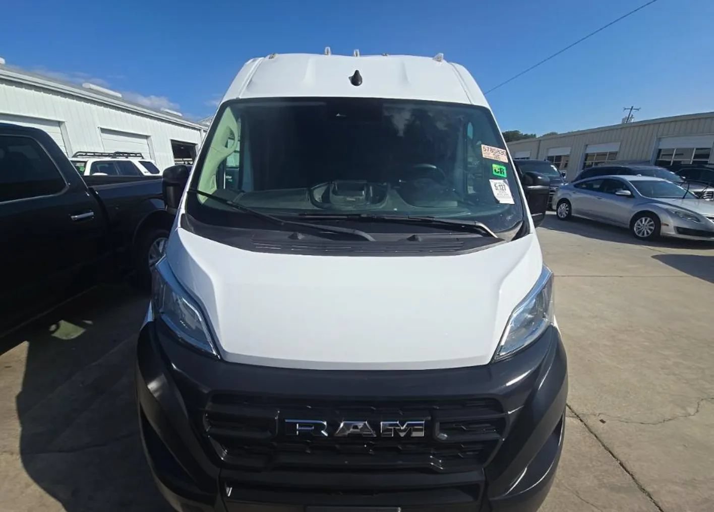 Used 2025 RAM ProMaster 2500 w/ Convenience Group FWD image 2