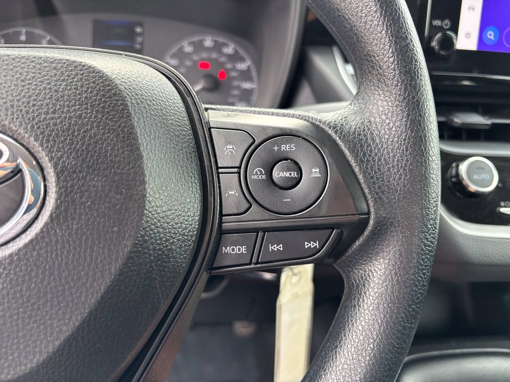 Used 2024 Toyota Corolla LE FWD image 27